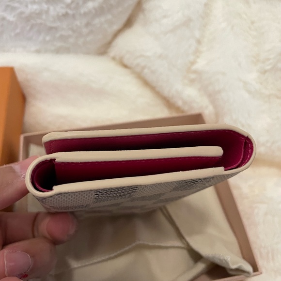 Louis Vuitton Victorine Azur 2021 Holiday collection - Picture 5 of 6